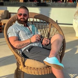 Meet your Posher, Blake